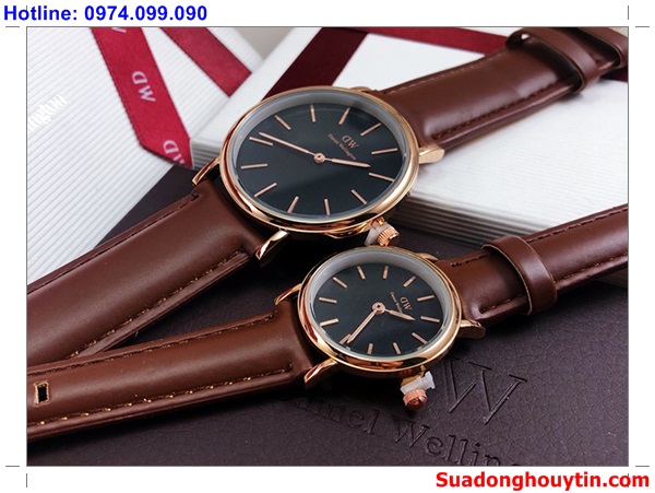 Giá sửa đồng hồ DW là bao nhiêu?