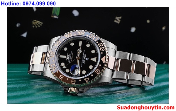 Kiểm tra kỹ độ chống nước của đồng hồ Rolex