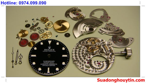 Tháo rời linh kiện của đồng hồ Rolex
